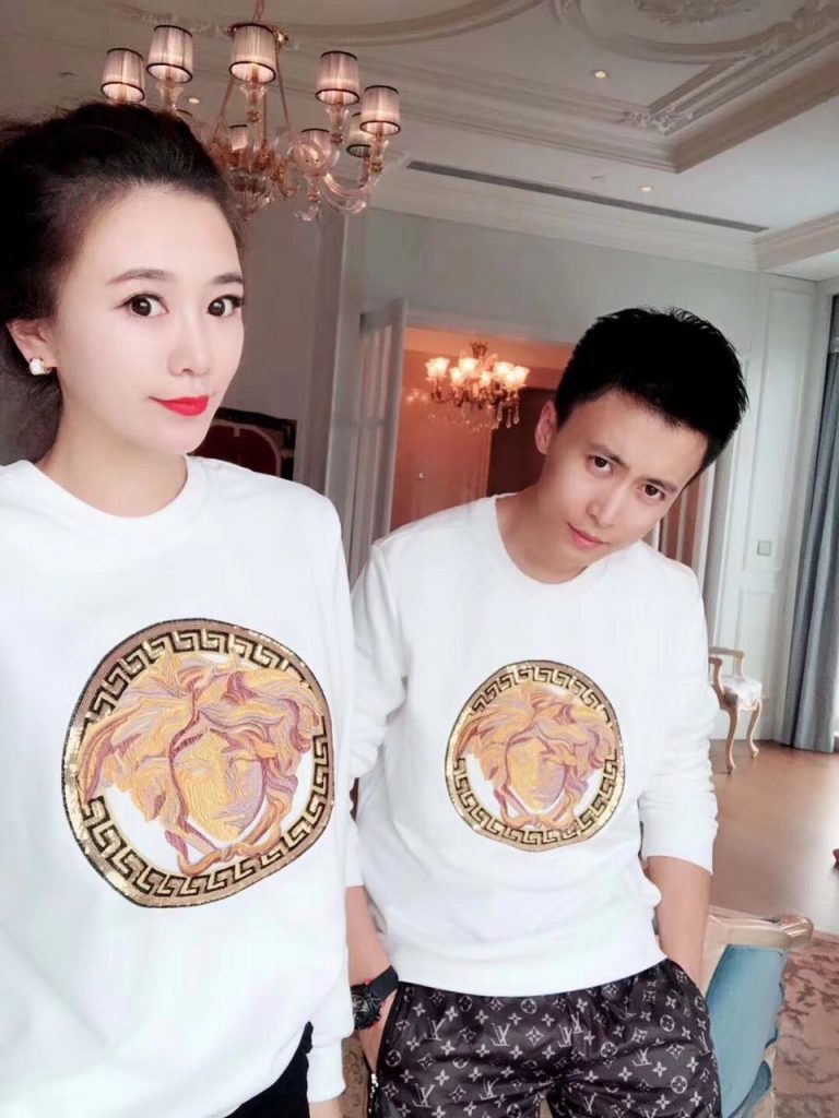 Áo thun cặp đôi đẹp 2019 phải lựa chọn bằng bí quyết này